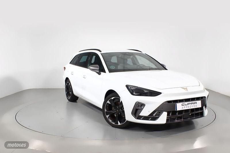 Blanco Usado 2024 Cupra Leon Berlina | 28.100 € (Precio justo) - Imagen 1/4