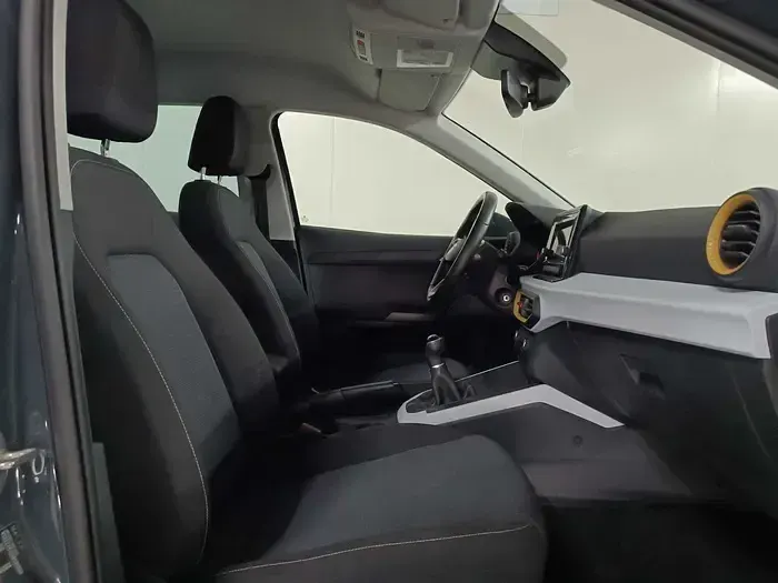 Usado Seat Arona Style 115 CV (84 kW) 2025 Gris SUV