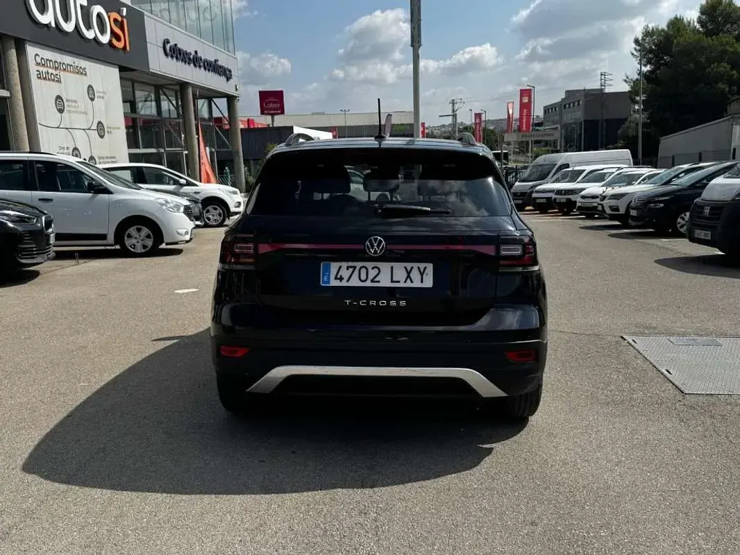 Usado VW T-Cross Advance 95 CV (69 kW) 2022 Negro SUV