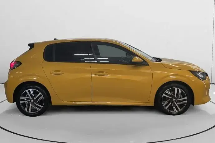 Usado Peugeot 208 Allure 100 CV (73 kW) 2020 Utilitario
