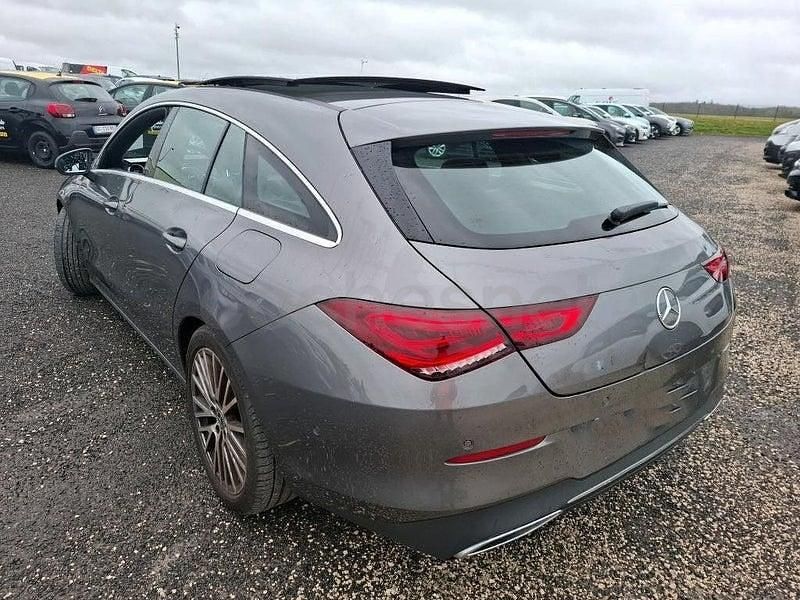 Usado Mercedes CLA180 Shooting Brake 136 CV (100 kW) 2020 Gris / plata Familiar