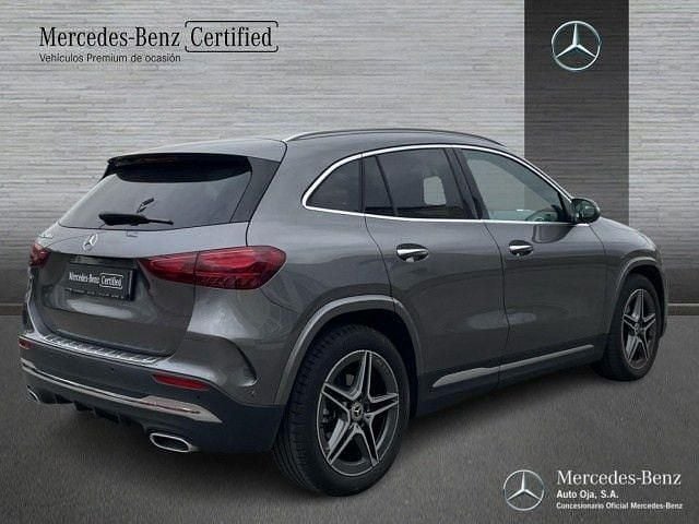 Usado Mercedes GLA200 150 CV (110 kW) 2026 Gris montaña SUV