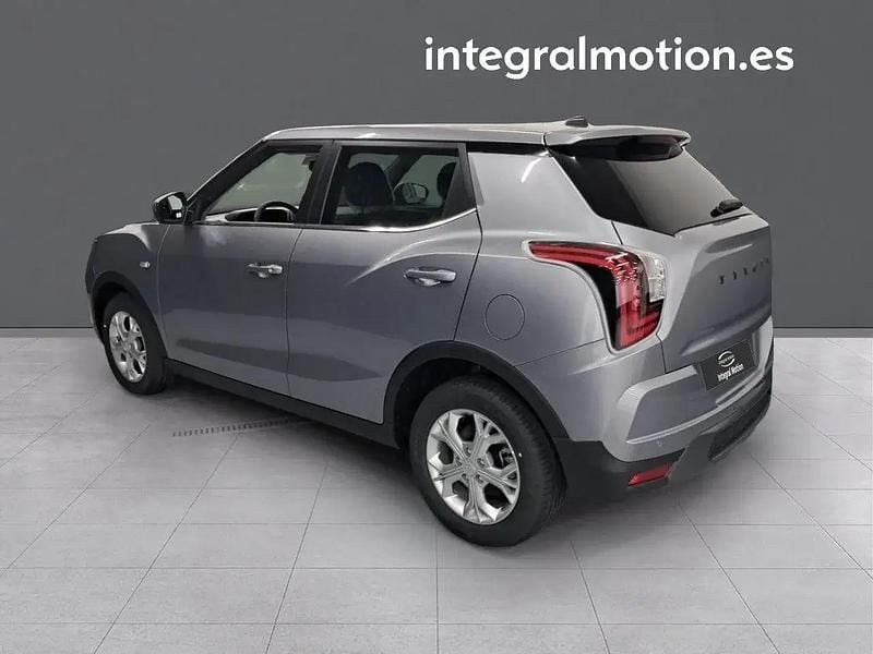 Nuevo SsangYong Tivoli 134 CV (98 kW) 2025 Gris SUV