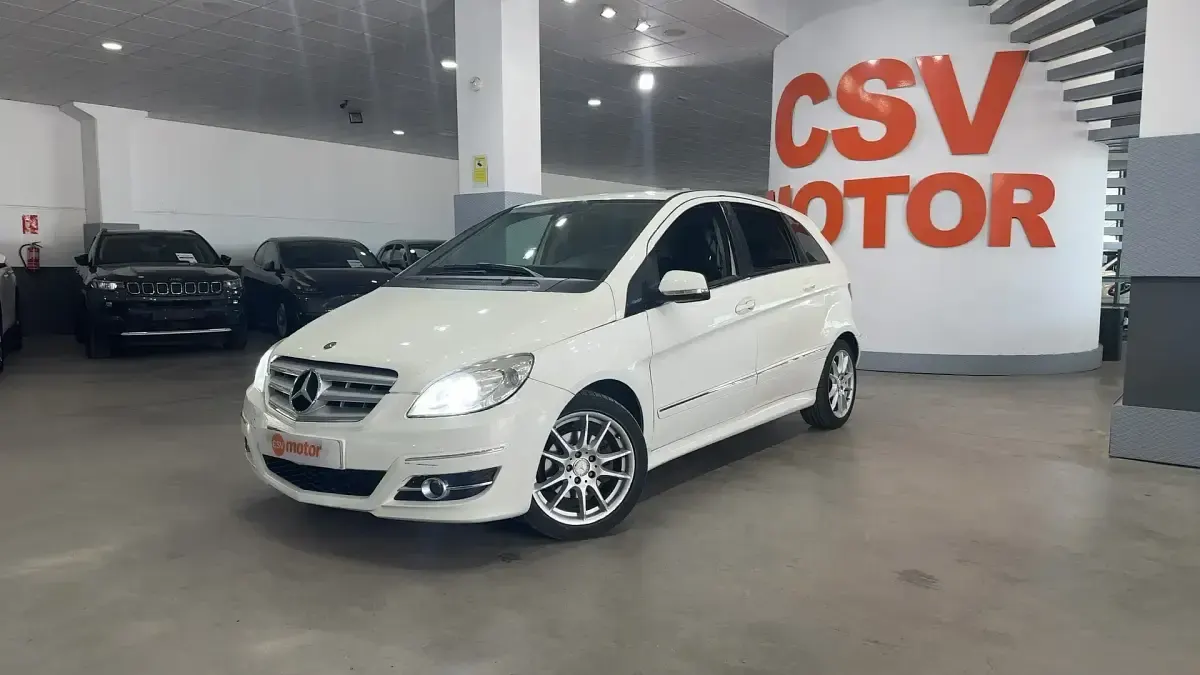 Usado Mercedes B180 109 CV (80 kW) 2008 Blanco Monovolumen