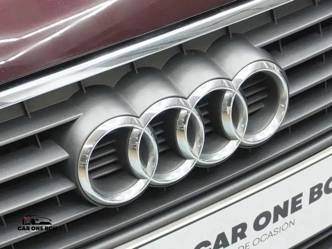 Usado Audi A1 Sportback Ambition 90 CV (66 kW) 2013 Marrón Utilitario
