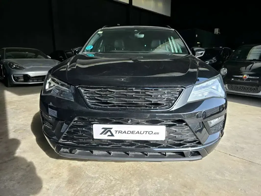 Usado Seat Ateca 4Drive 190 CV (139 kW) 2018 Negro SUV