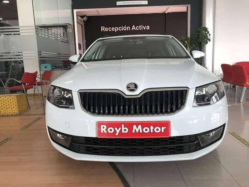 Usado Skoda Octavia Style 110 CV (80 kW) 2016 Blanco Utilitario