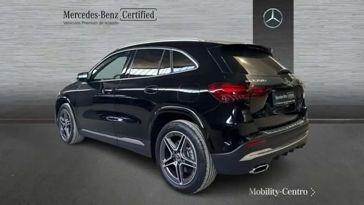 Usado Mercedes GLA250 217 CV (159 kW) 2025 Negro SUV