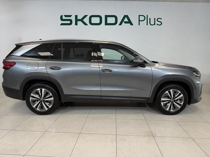 Usado Skoda Kodiaq Selection 150 CV (110 kW) 2025 Gris SUV