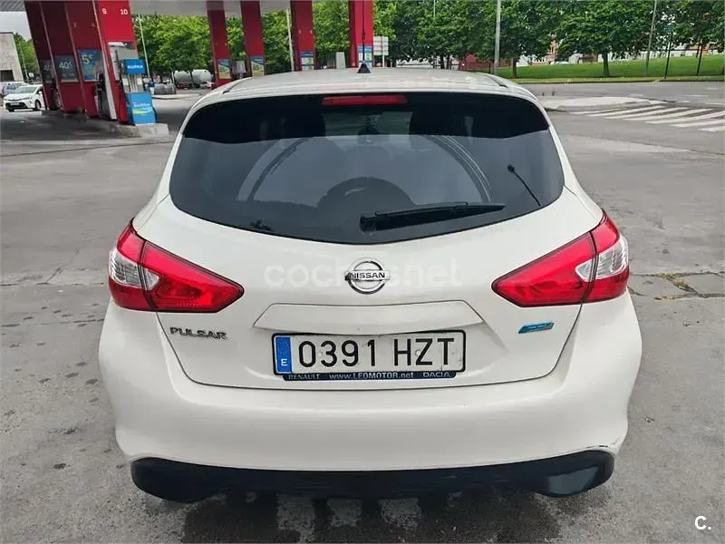 Usado Nissan Pulsar Tekna 110 CV (80 kW) 2014 Blanco Utilitario