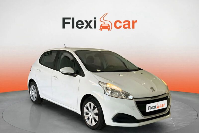 Usado Peugeot 208 Access 75 CV (55 kW) 2017 Blanco Utilitario