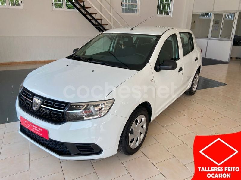 Blanco Usado 2018 Dacia Sandero Essentiel Utilitario | 8490 € (Buen precio) - Imagen 1/4