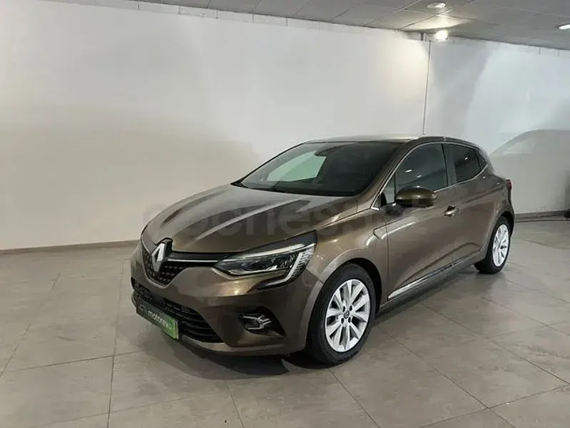 Käytetty Renault Clio V Zen 115 HP (84 kW) 2020 Ruskea Sedan
