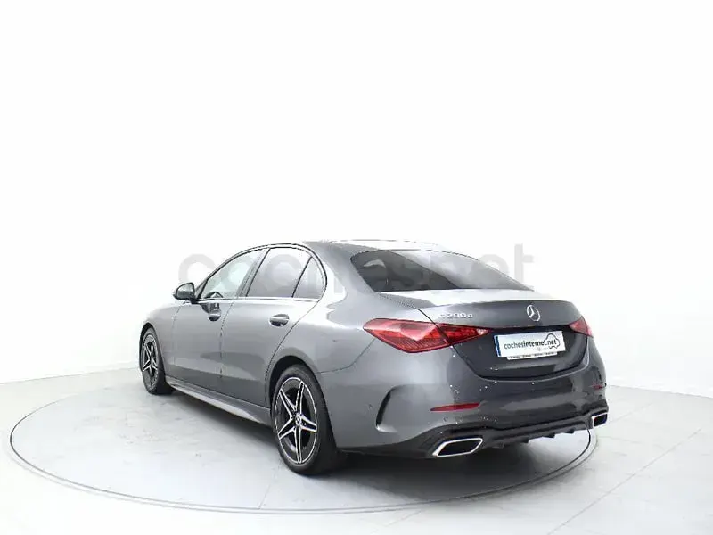 Usado Mercedes C200 163 CV (119 kW) 2025 Gris / plata Berlina