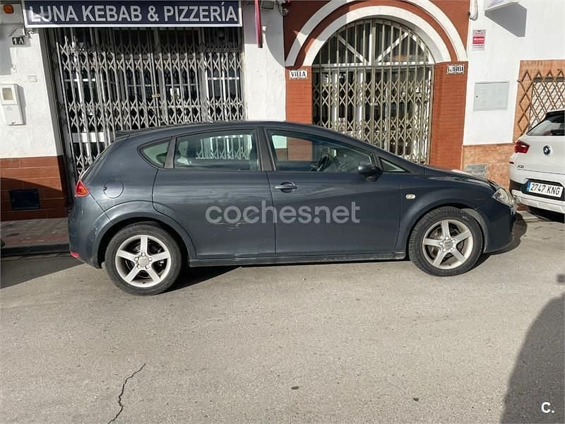 Negro Usado 2007 Seat Leon Sport Berlina | 1500 € (Super precio) - Imagen 1/4