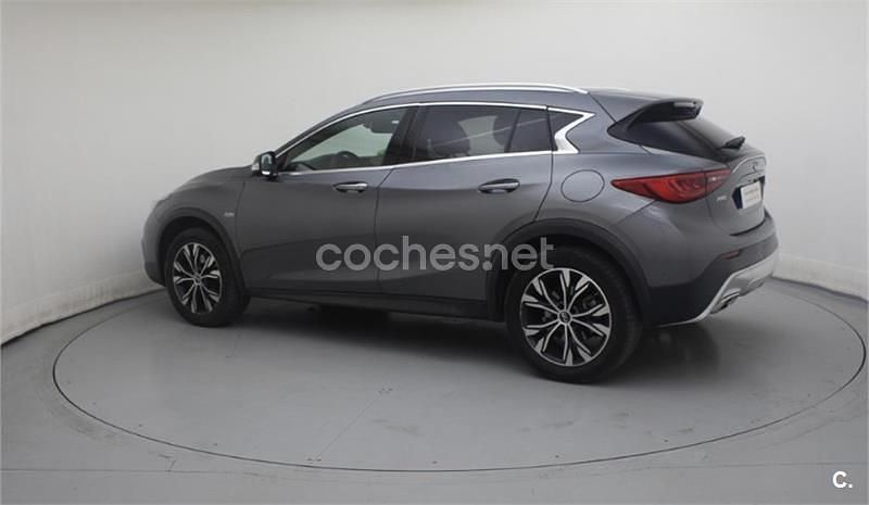 Usado Infiniti QX30 Premium 211 CV (155 kW) 2019 Gris / plata SUV
