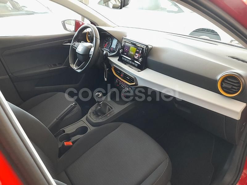 Usado Seat Ibiza Style Plus 110 CV (80 kW) 2021 Rojo Berlina