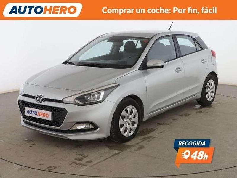 Gris Usado 2016 Hyundai i20 Utilitario | 9199 € (Precio justo) - Imagen 1/3