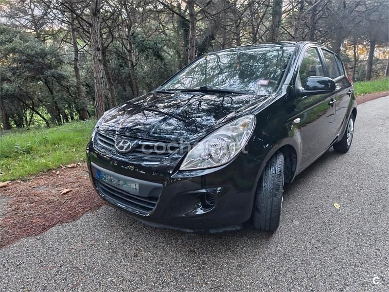 Negro Usado 2010 Hyundai i20 Classic Berlina | 3700 € (Buen precio) - Imagen 1/4
