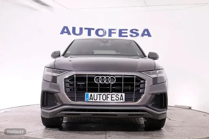 Usado Audi Q8 S-Line 286 CV (210 kW) 2019 Gris SUV