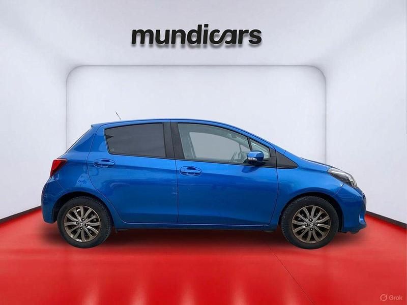 Usado Toyota Yaris Active 101 CV (74 kW) 2017 Azul Berlina