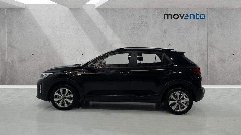 Usado Kia Stonic 84 CV (61 kW) 2023 Negro SUV