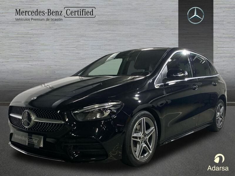 Negro cosmos Usado 2022 Mercedes B180 AMG line Monovolumen | 29.900 € (Precio justo) - Imagen 1/4