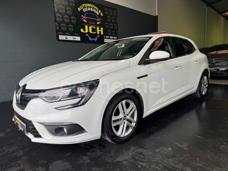 Blanco Usado 2017 Renault Mégane IV Bose Edition Berlina | 8499 € (Buen precio) - Imagen 1/4
