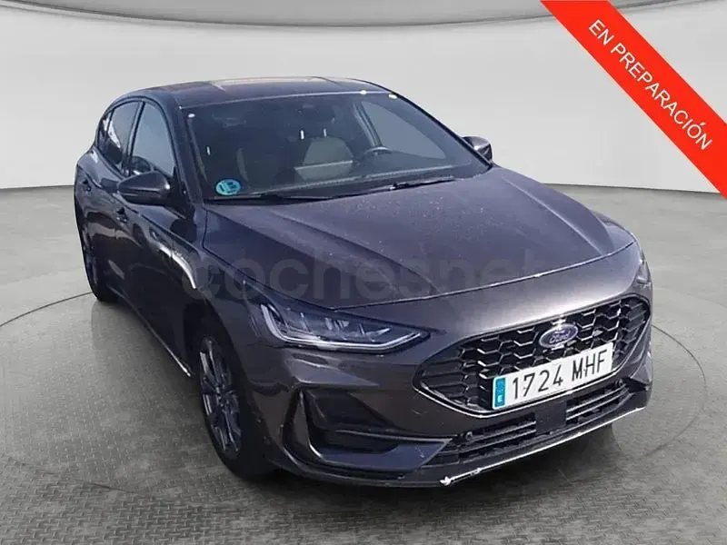 Usado Ford Focus ST-Line 155 CV (114 kW) 2023 Gris / plata Berlina