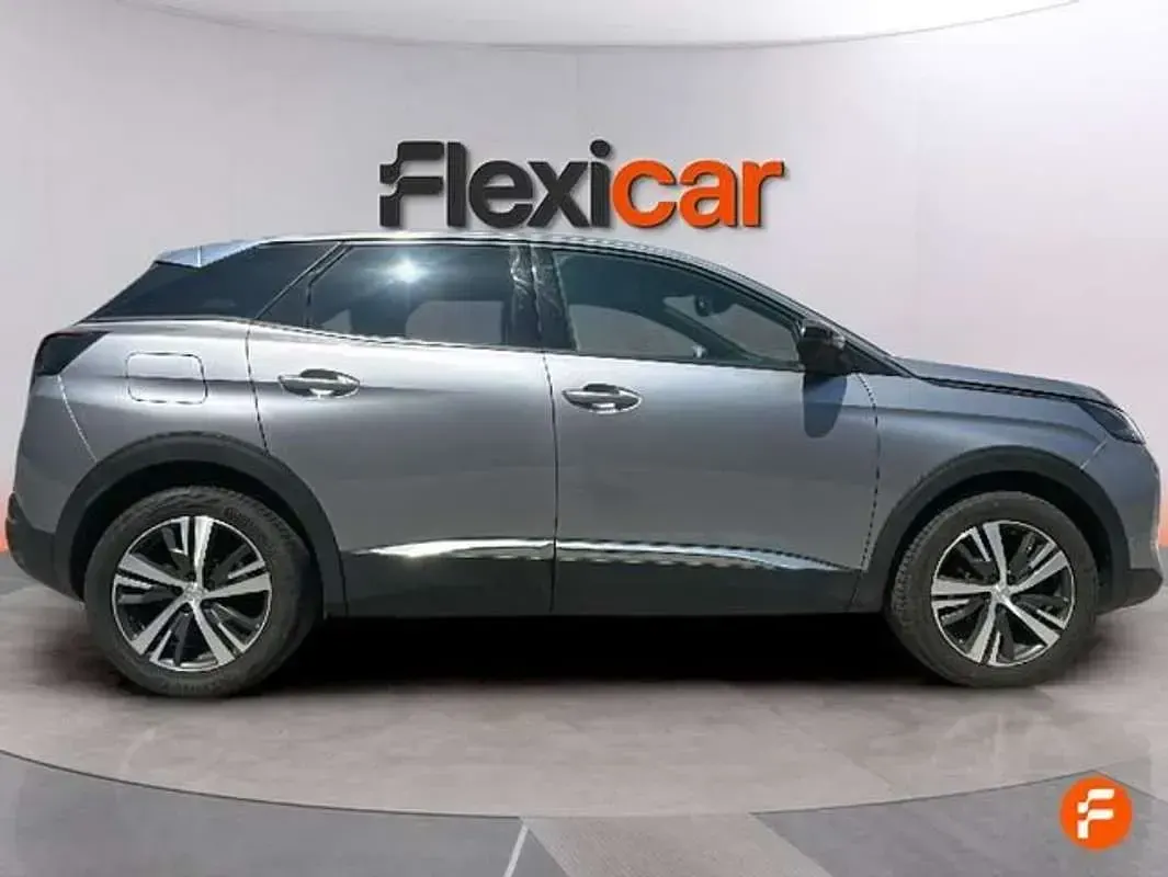 Usado Peugeot 3008 Allure 131 CV (96 kW) 2023 Gris SUV