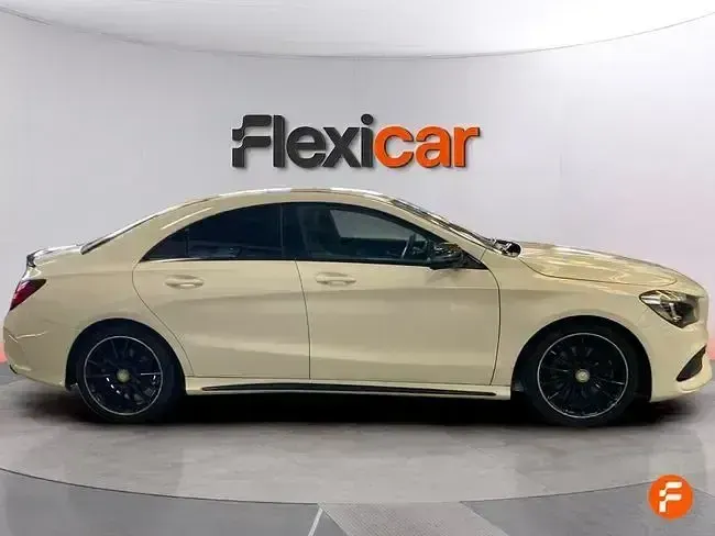 Usado Mercedes CLA220 177 CV (130 kW) 2018 Blanco Berlina