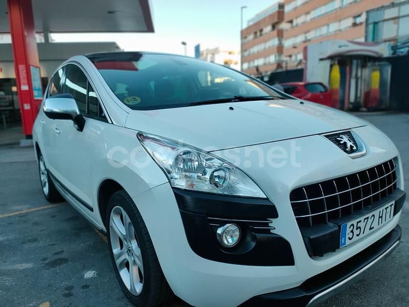 Usado Peugeot 3008 Allure 115 CV (84 kW) 2013 Blanco Berlina