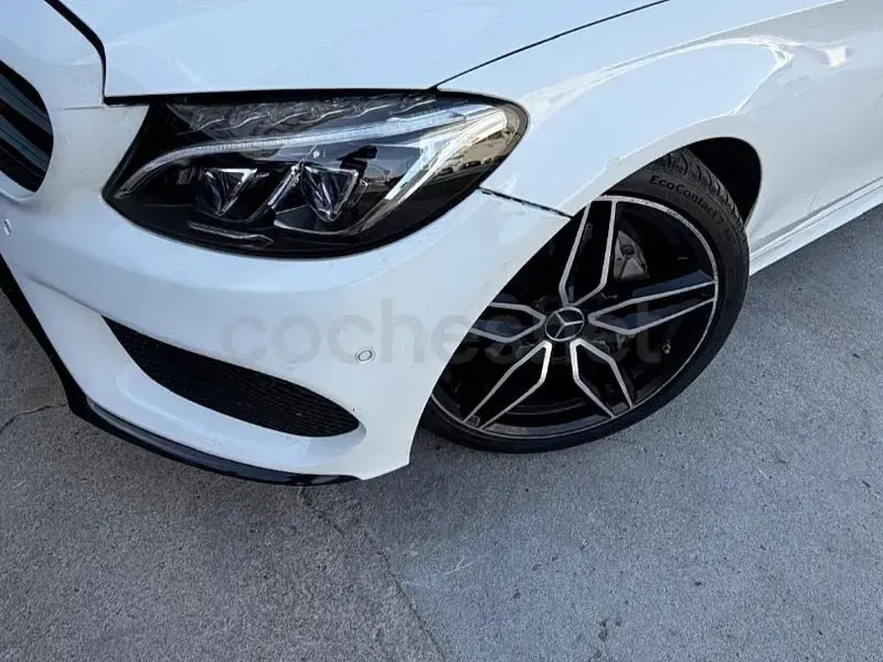 Usado Mercedes C220 AMG line 170 CV (125 kW) 2016 Blanco Familiar