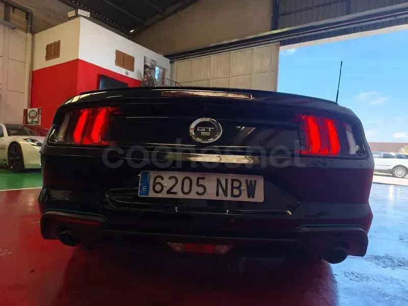 Usado Ford Mustang GT 450 CV (330 kW) 2020 Negro Descapotable