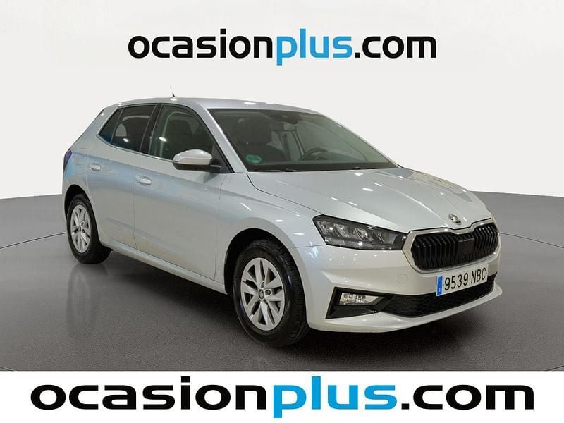 Usado Skoda Fabia Selection 115 CV (84 kW) 2025 Gris Berlina