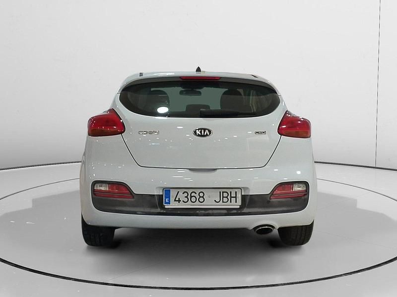 Käytetty Kia ProCeed 110 HP (80 kW) 2014 Viistoperä