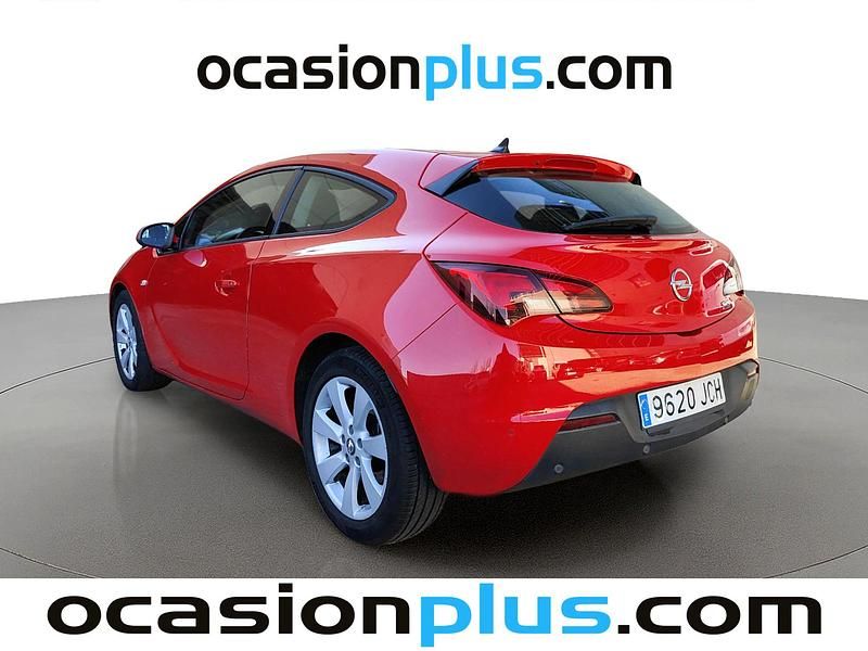 Usado Opel Astra Selective 136 HP (100 kW) 2015 Vermelho Citadino