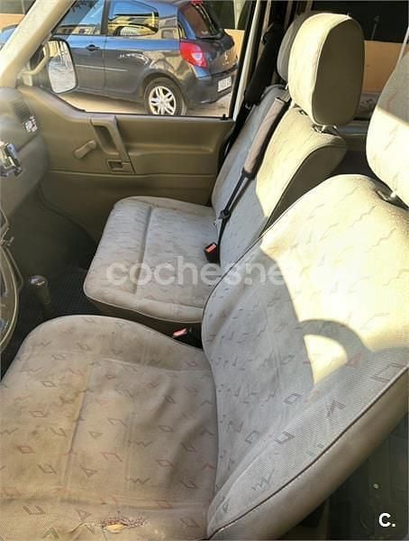 Begagnad VW Transporter 68 HK (50 kW) 2002 Grå Van