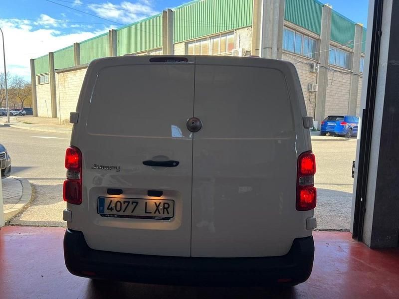 Begagnad Citroën Jumpy 102 HK (75 kW) 2022 Vit Minibuss