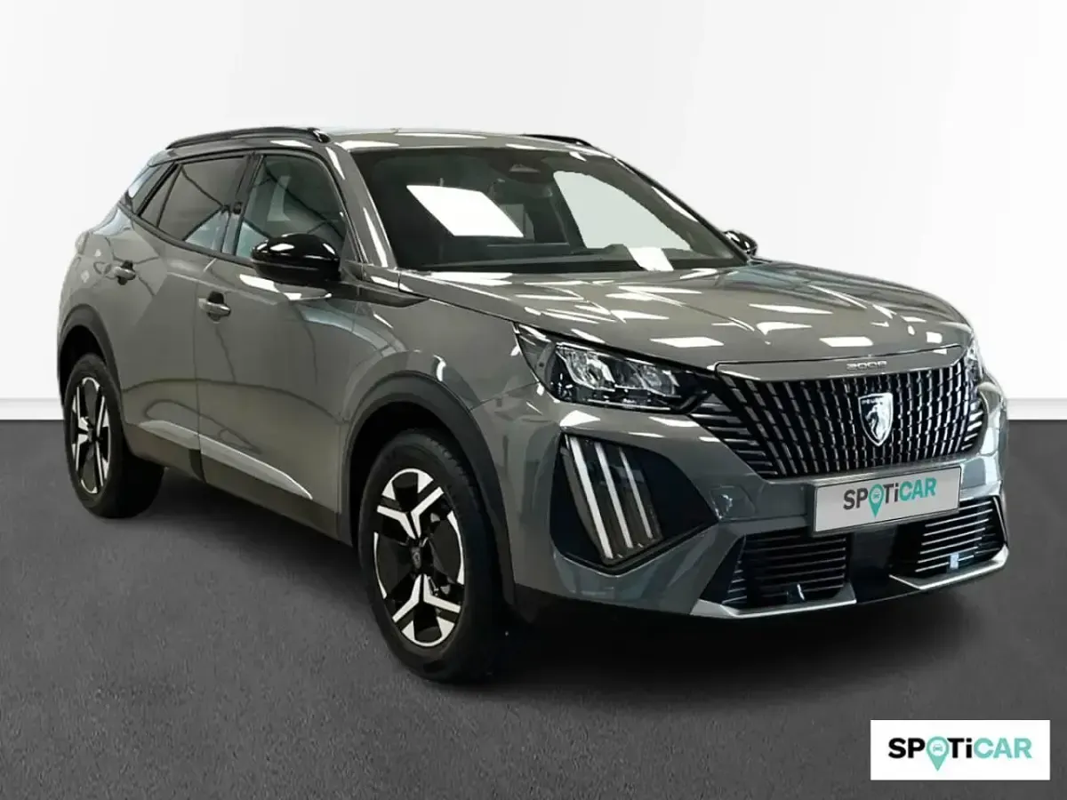 Usado Peugeot 2008 Allure 100 CV (73 kW) 2025 Gris SUV