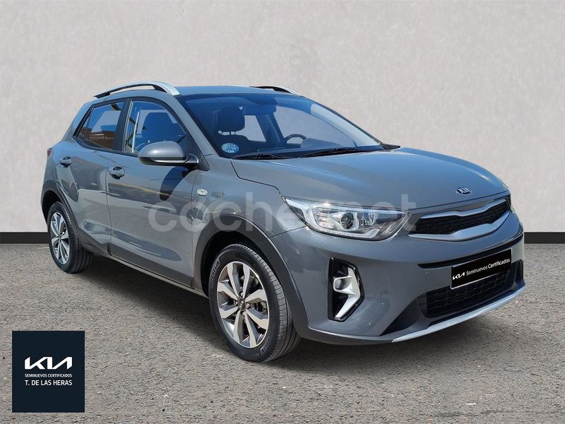 Gris / plata Usado 2021 Kia Stonic SUV | 15.900 € (Un poco caro) - Imagen 1/4