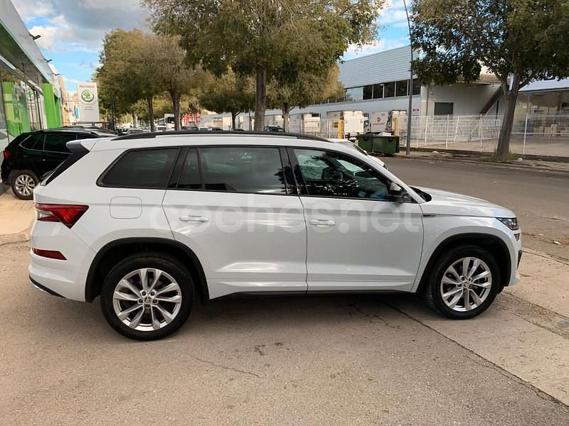Usado Skoda Kodiaq SportLine 150 CV (110 kW) 2023 Blanco SUV