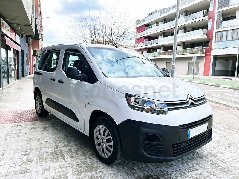 Usado Citroën Berlingo Live 102 CV (75 kW) 2022 Blanco Monovolumen
