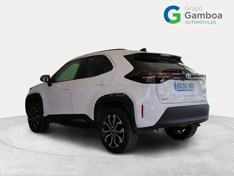 Usado Toyota Yaris Cross Active 130 CV (95 kW) 2025 Blanco SUV