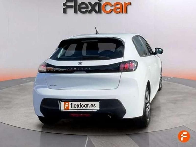 Usado Peugeot 208 Active 102 CV (75 kW) 2023 Blanco Utilitario