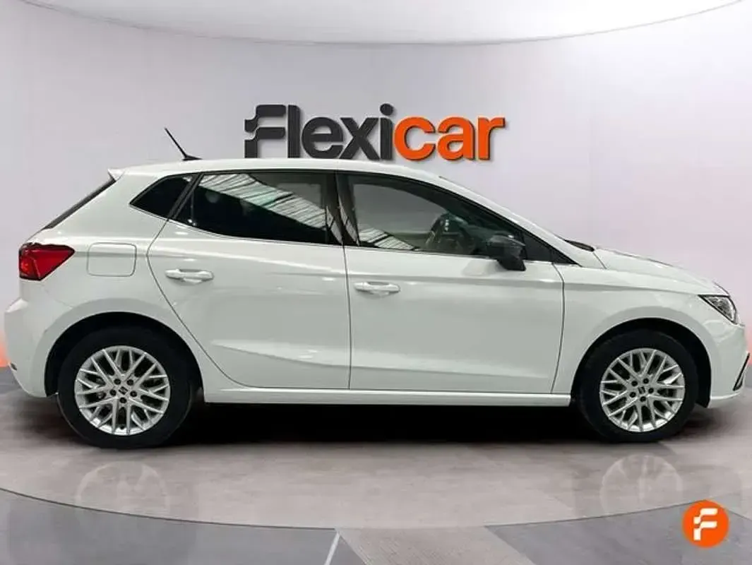 Usado Seat Ibiza XCELLENCE 116 CV (85 kW) 2024 Blanco Utilitario
