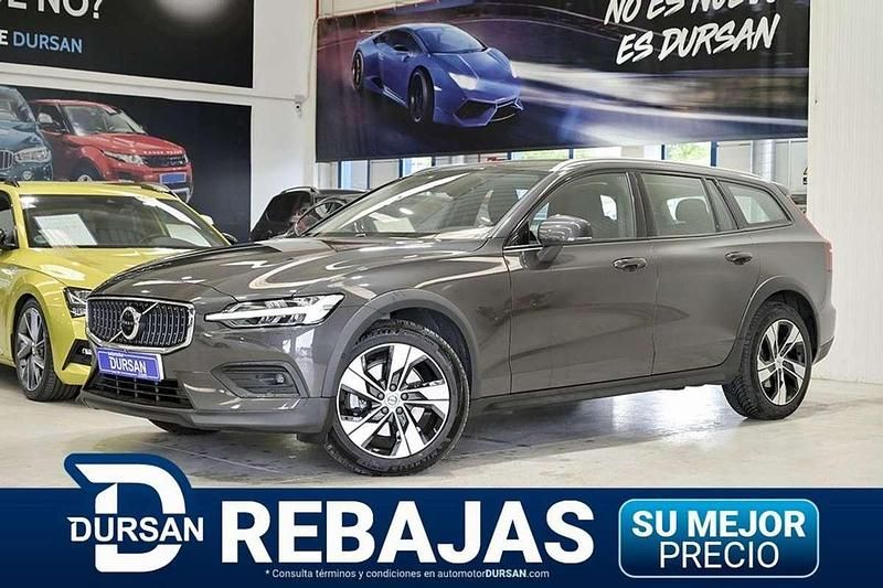Marrón Usado 2024 Volvo V60 CC Core Familiar | 37.090 € - Imagen 1/4