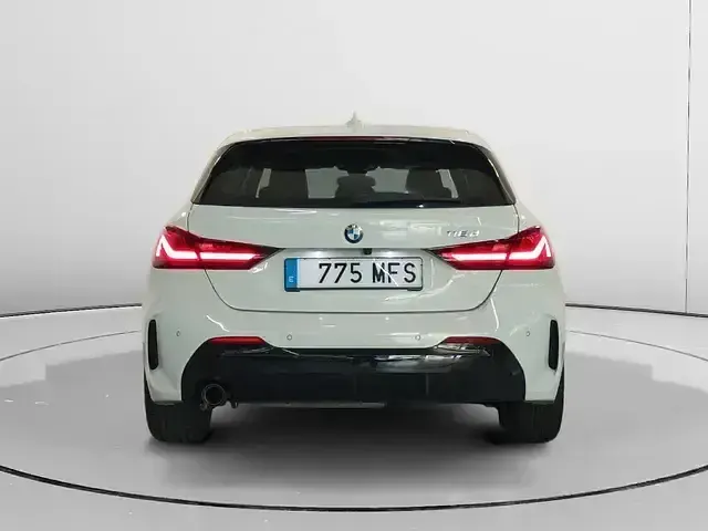Usado BMW 116 Executive 116 CV (85 kW) 2023 Blanco Utilitario