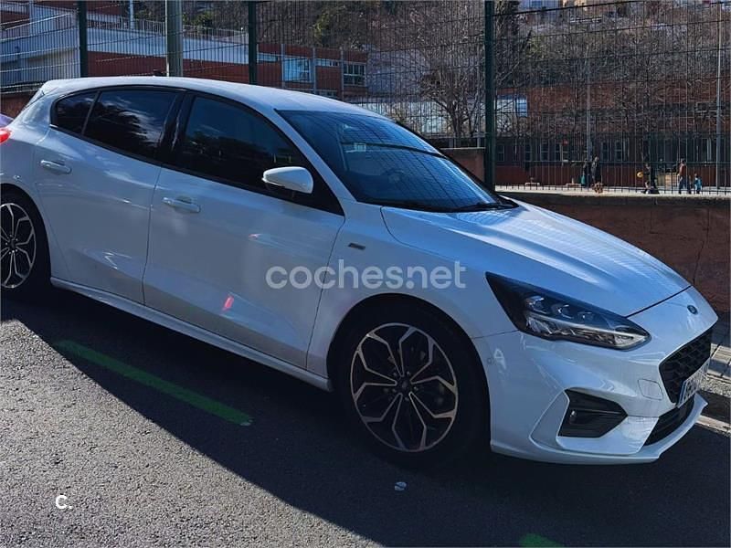 Usado Ford Focus ST-Line 125 CV (91 kW) 2022 Blanco Berlina