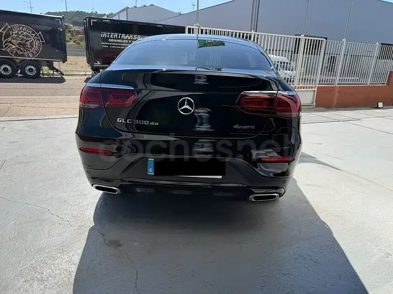 Usado Mercedes GLC300e 306 CV (225 kW) 2022 Negro SUV